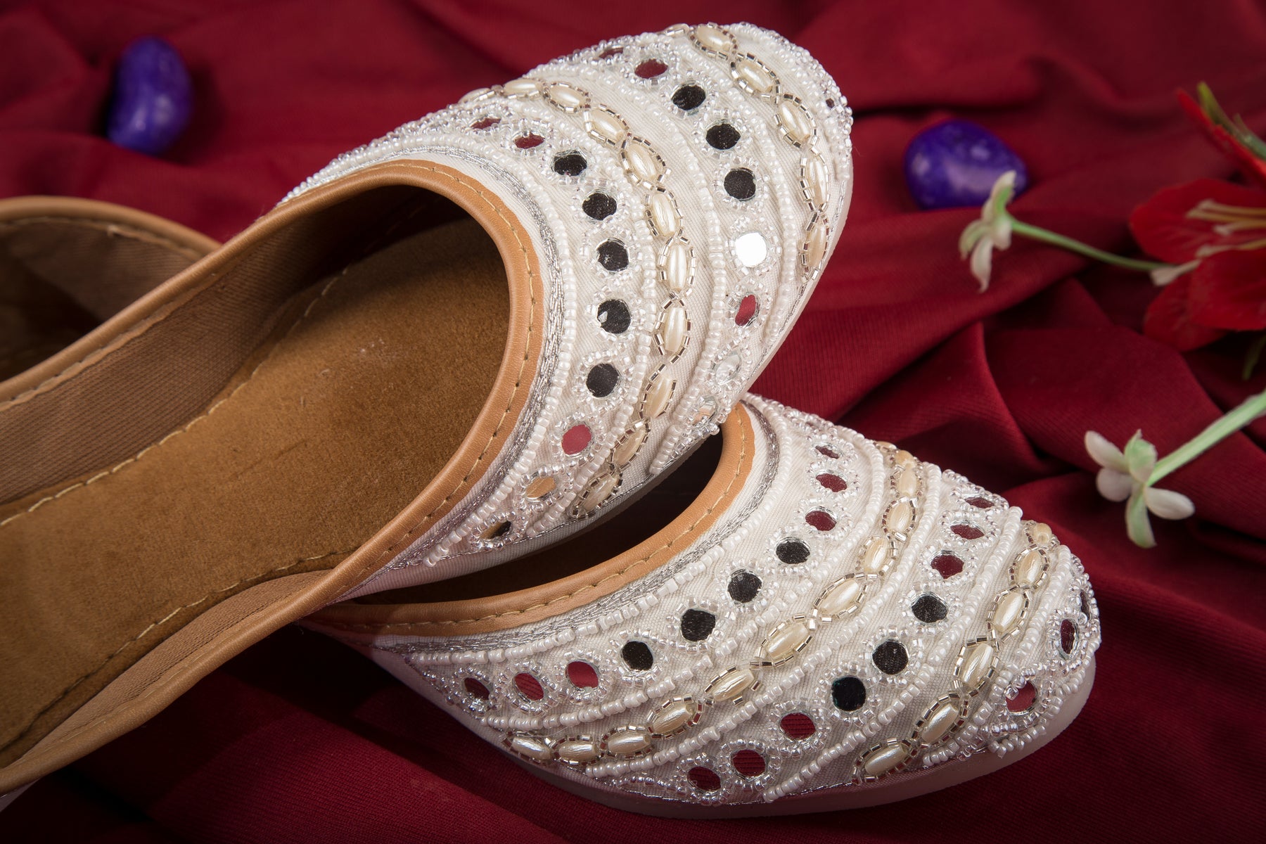 Regular Wear White Mirror & Embroidered Jutti