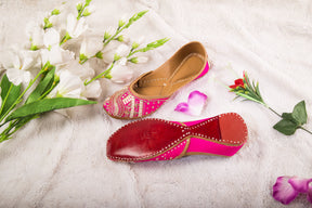 Pure Leather Pink Jutti with Golden Threads & Zari Work