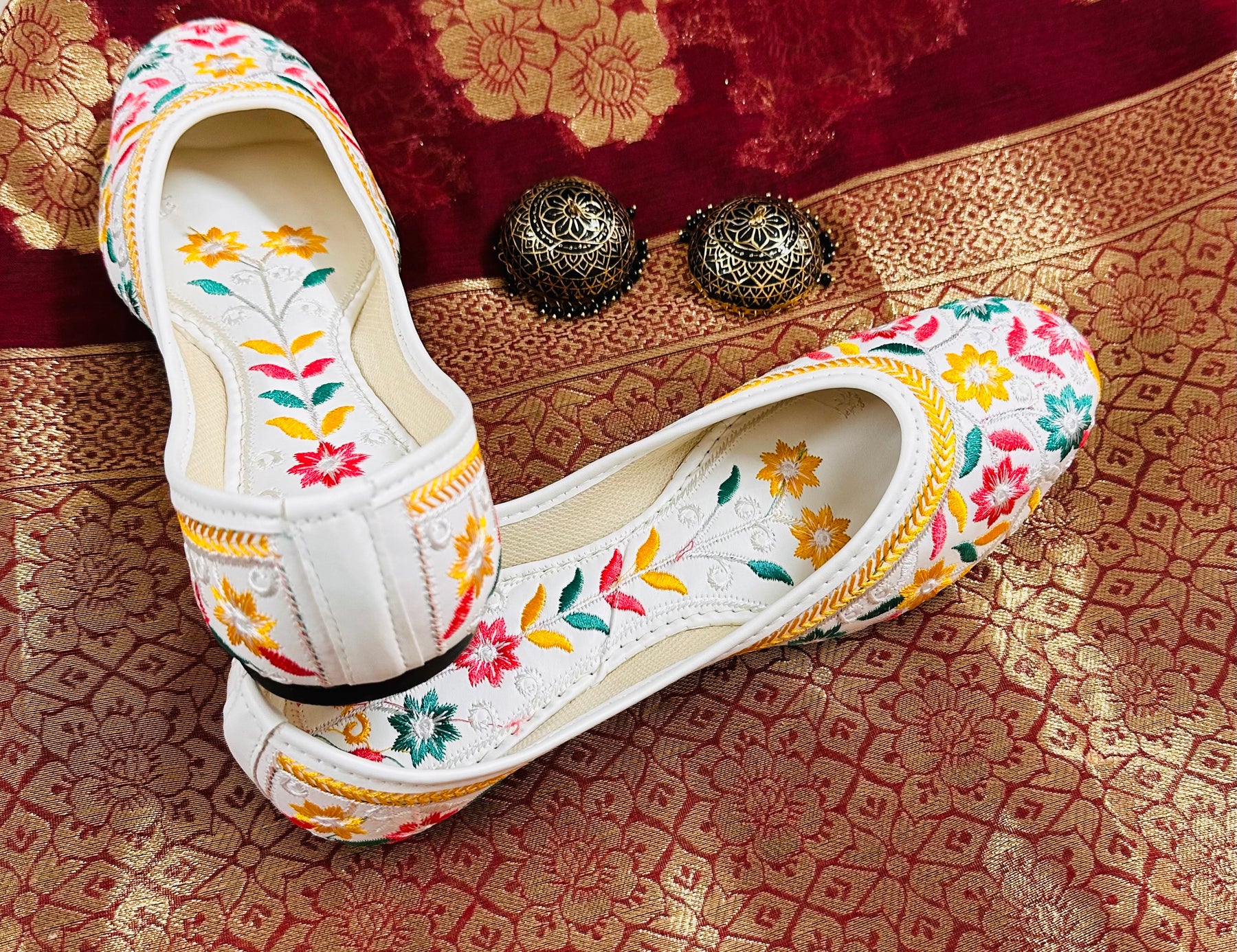 White Base Jutti & Multi Colour Thread Embroidered